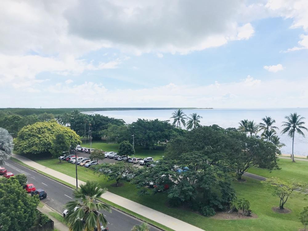 Acacia Court Hotel Cairns Esterno foto