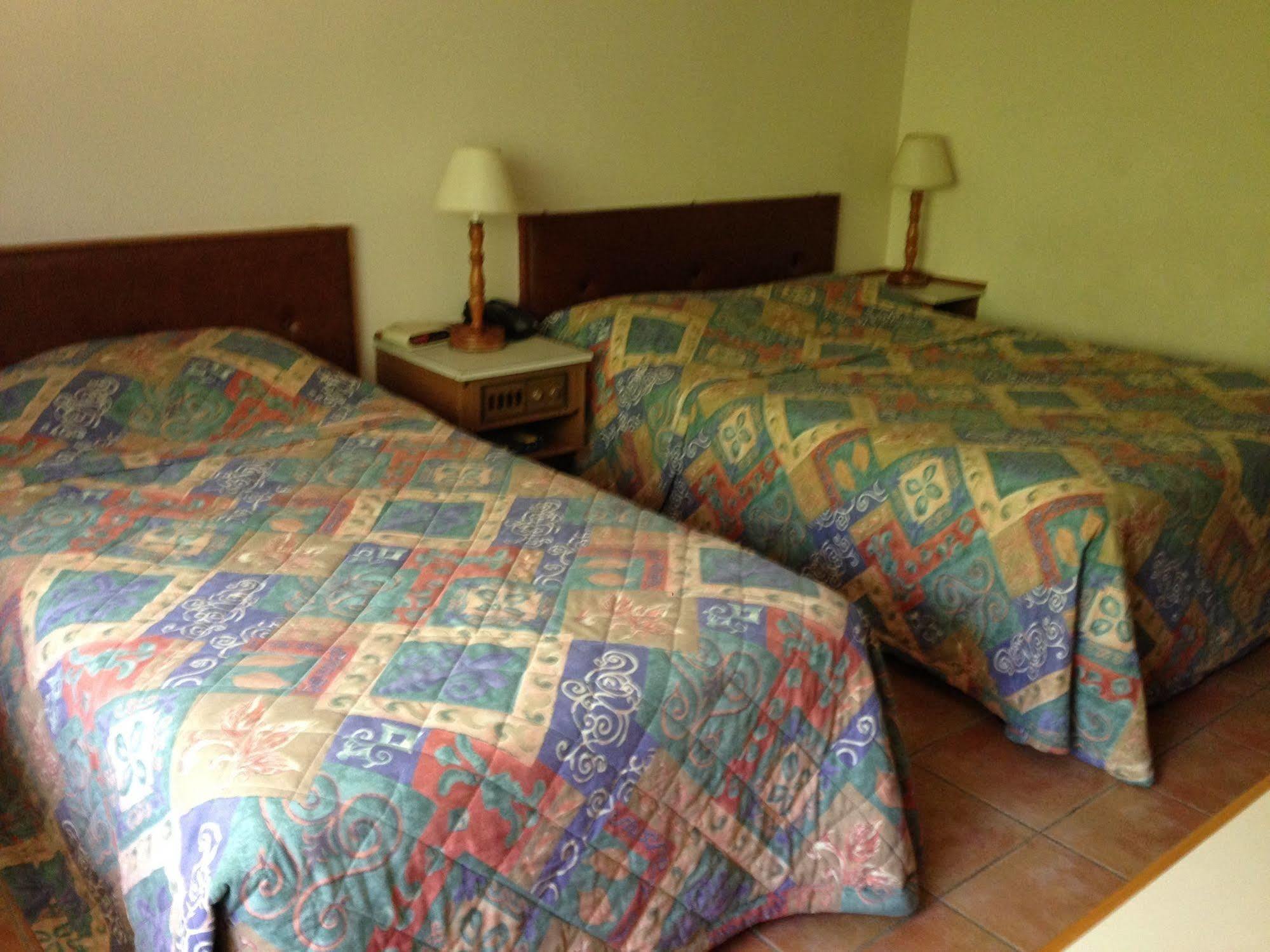 Acacia Court Hotel Cairns Esterno foto